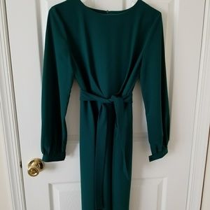 Green dress with pockets